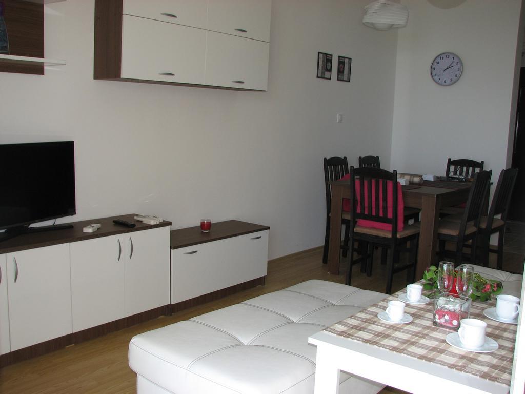 Two-Bedroom Apartment Donika 茨雷沃 外观 照片