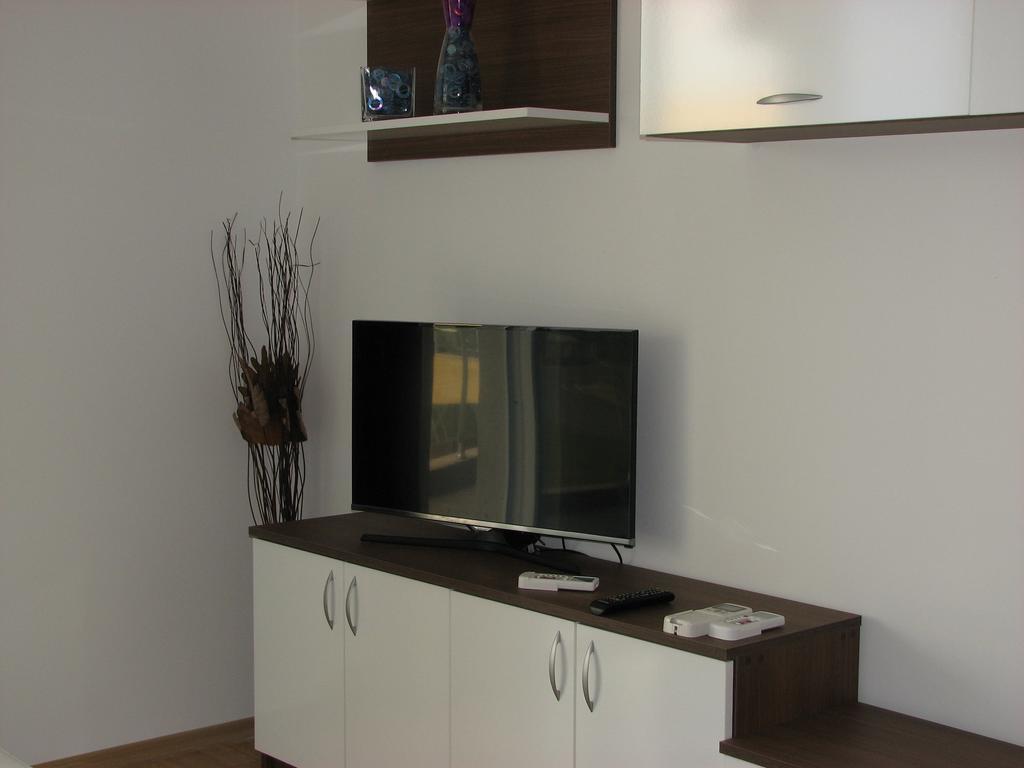 Two-Bedroom Apartment Donika 茨雷沃 外观 照片