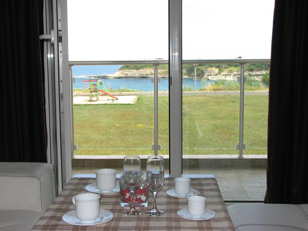 Two-Bedroom Apartment Donika 茨雷沃 外观 照片