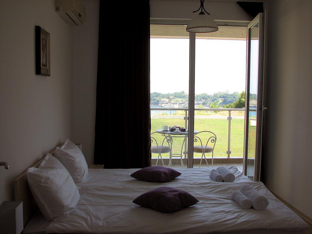 Two-Bedroom Apartment Donika 茨雷沃 外观 照片