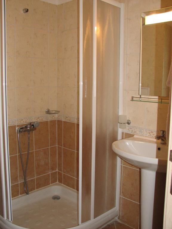 Two-Bedroom Apartment Donika 茨雷沃 外观 照片