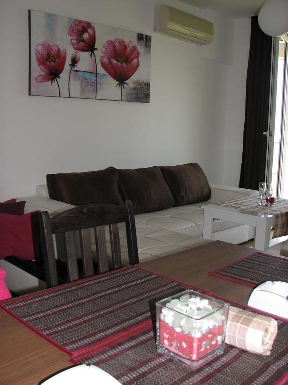 Two-Bedroom Apartment Donika 茨雷沃 外观 照片