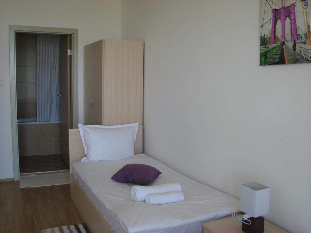 Two-Bedroom Apartment Donika 茨雷沃 外观 照片